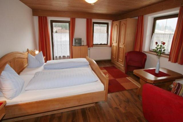 Landgasthof Pfarrwirt Hotel Thiersee Quarto foto