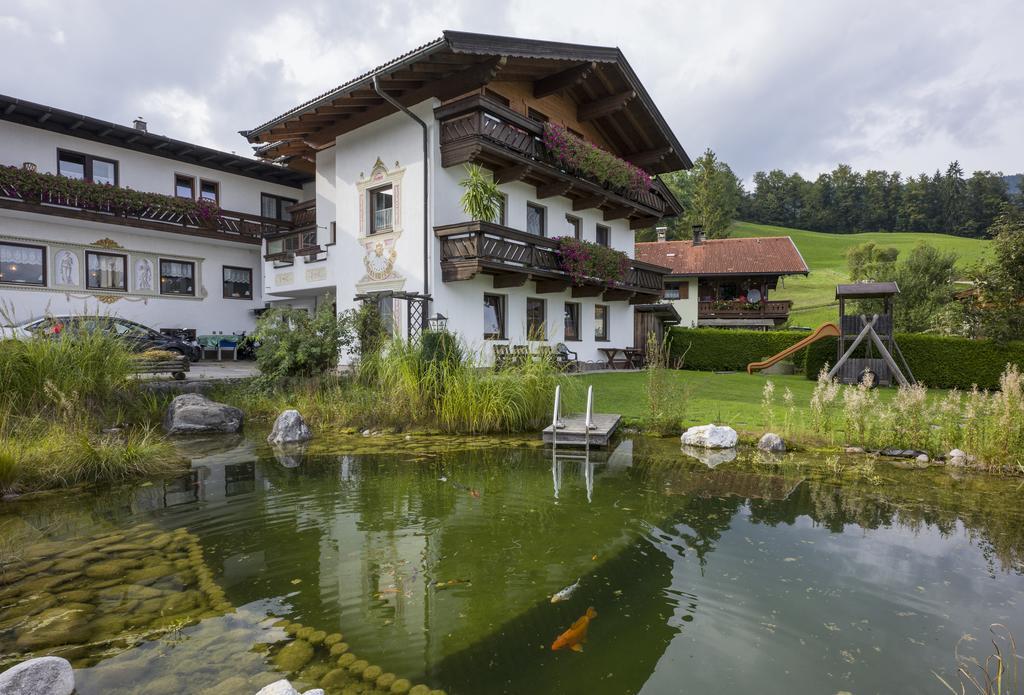 Landgasthof Pfarrwirt Hotel Thiersee Exterior foto